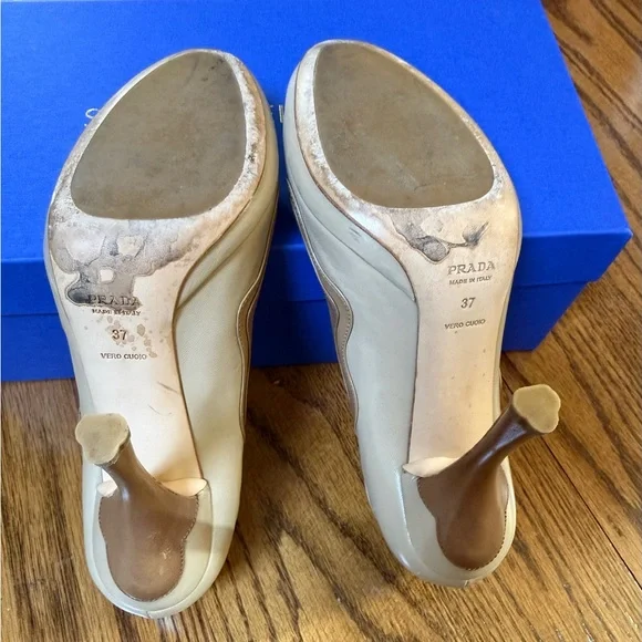 Prada Women's Beige and Cream Leather Heels size 37 - Picture 7 of 12